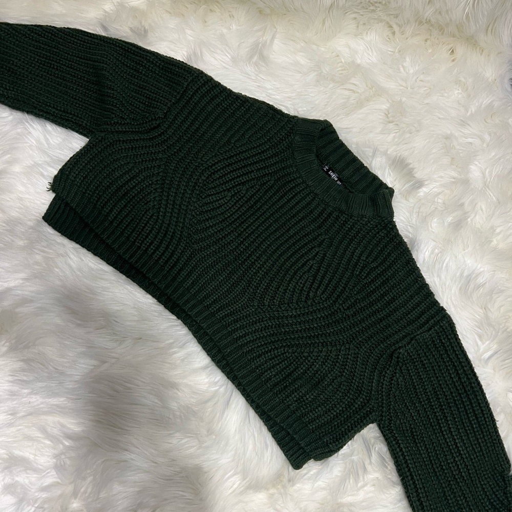 Green crop sweater